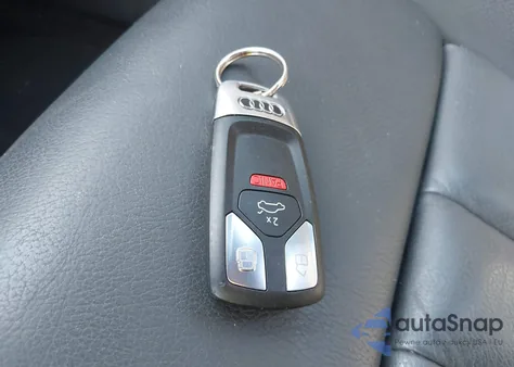 2019 Audi A4 40 Premium/40 Titanium Premium z USA, uszkodzony, nr VIN WAUGMAF47KA081530